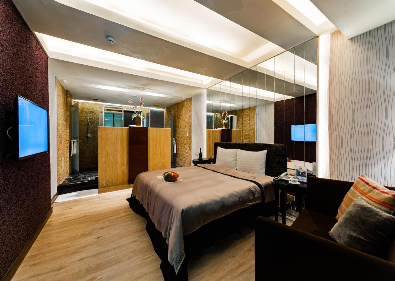 Liti Motel Тайчжун Экстерьер фото