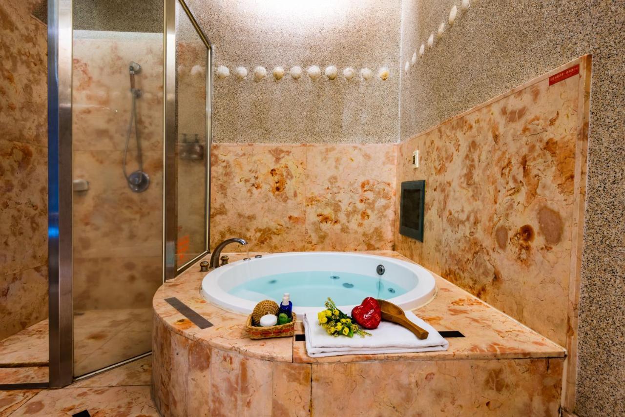 Liti Motel Тайчжун Экстерьер фото