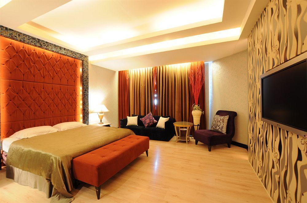 Liti Motel Тайчжун Экстерьер фото