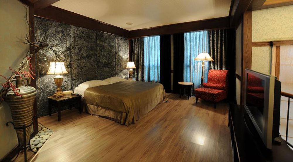 Liti Motel Тайчжун Экстерьер фото